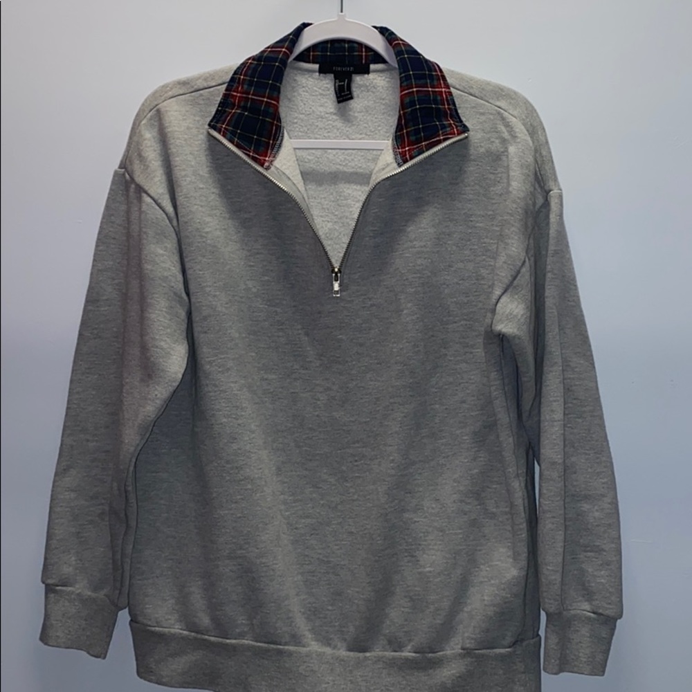 Forever 21 gray pullover w plaid collar detailing